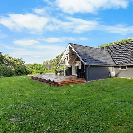 Erle - 830m From The Sea By Interhome