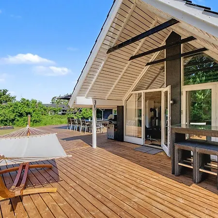 Erle - 830m From The Sea By Interhome