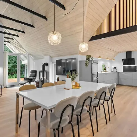 Erle - 830m From The Sea By Interhome